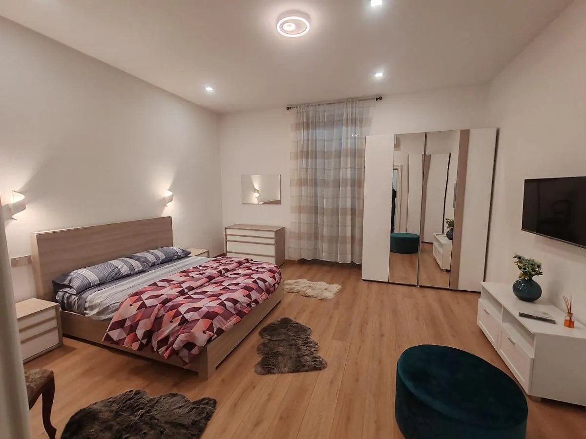 Apartment Appartamenti Lungo Fiume Sesto Calende